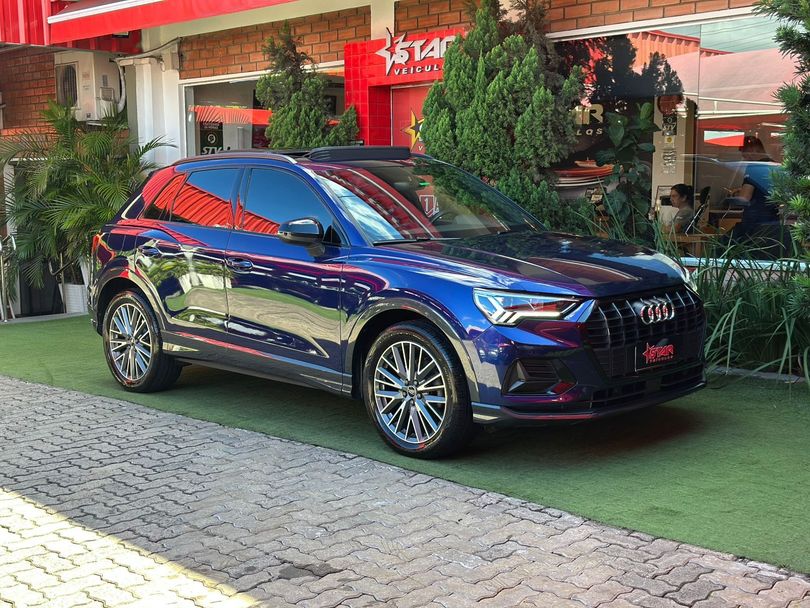 Audi Q3 Black Ed. 1.4 TFSI Flex/Black S-tron.