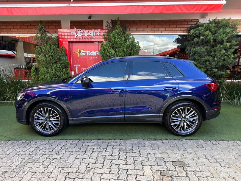 Audi Q3 Black Ed. 1.4 TFSI Flex/Black S-tron.