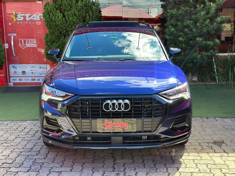 Audi Q3 Black Ed. 1.4 TFSI Flex/Black S-tron.