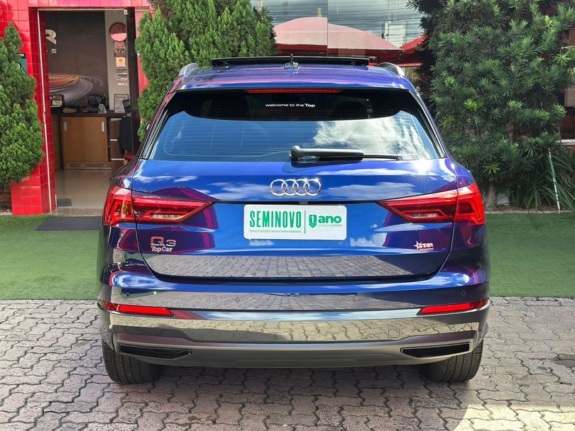 Audi Q3 Black Ed. 1.4 TFSI Flex/Black S-tron.