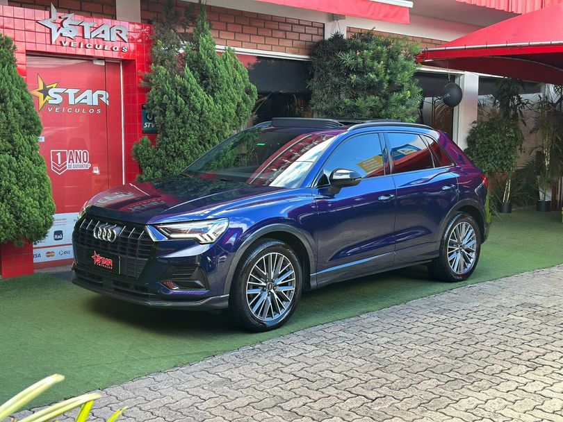 Audi Q3 Black Ed. 1.4 TFSI Flex/Black S-tron.