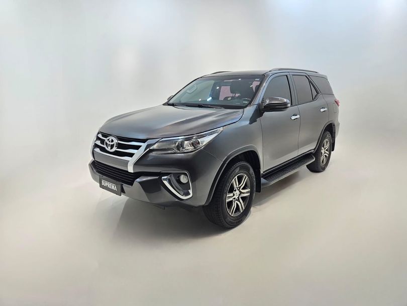 Toyota Hilux SW4 SRV 4x2 2.7 Flex 16V Aut.