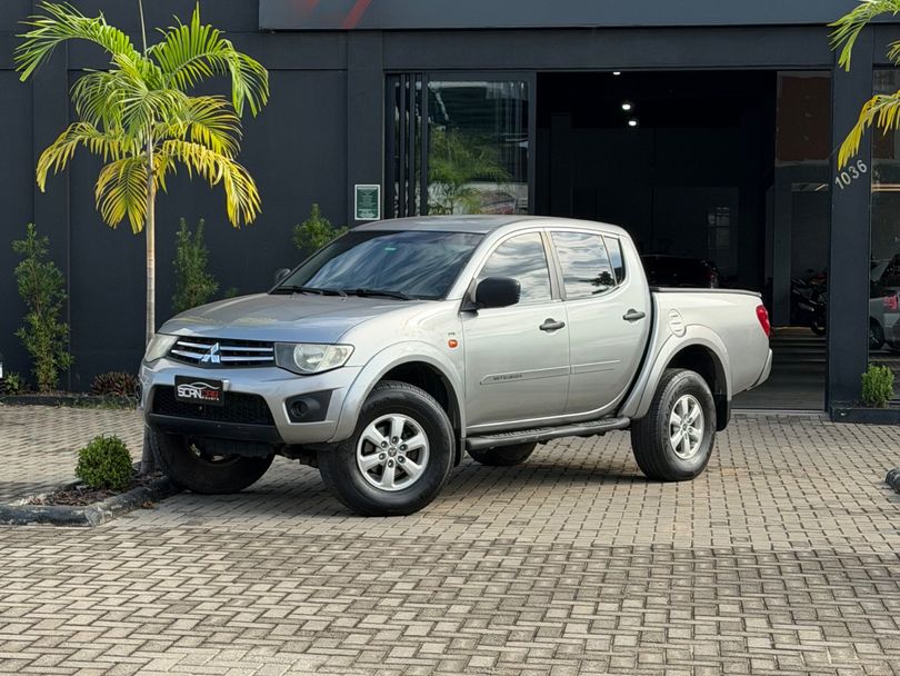 Mitsubishi L200 Triton HLS 2.4 Flex 16V CD Mec.
