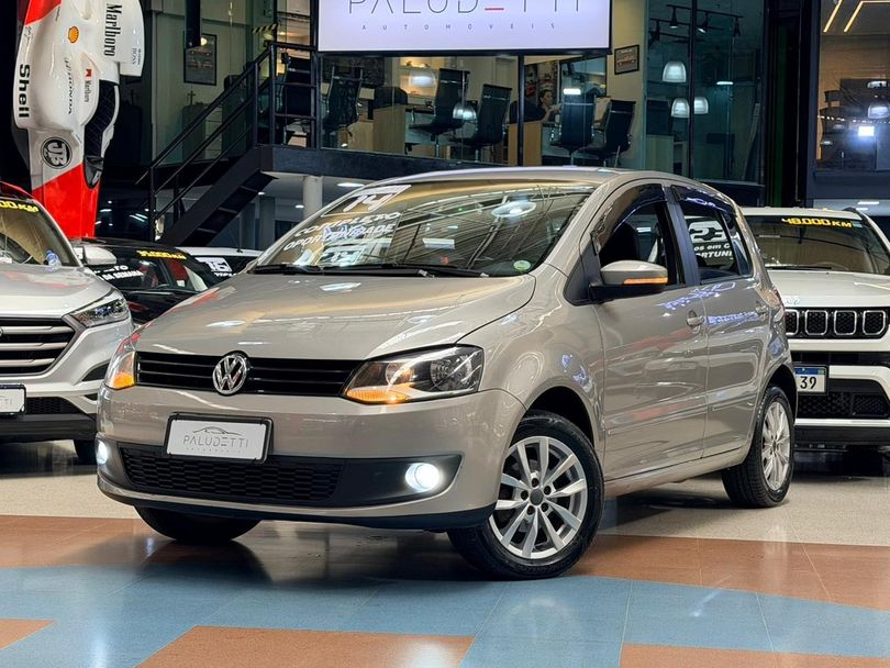 VolksWagen Fox 1.6 Mi Total Flex 8V 5p