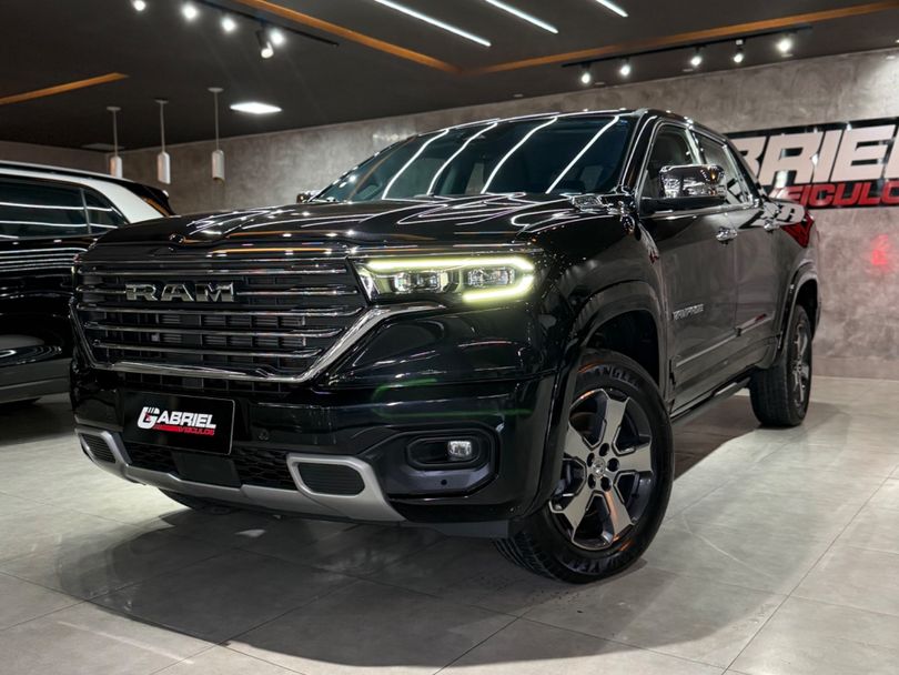 RAM RAMPAGE LAR. HURR. 4 2.0 TB CD 4X4  Aut.