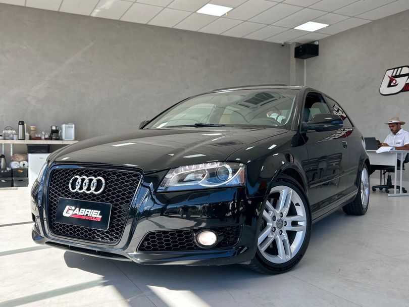 Audi A3 Sport 2.0 16V TFSI S- tronic