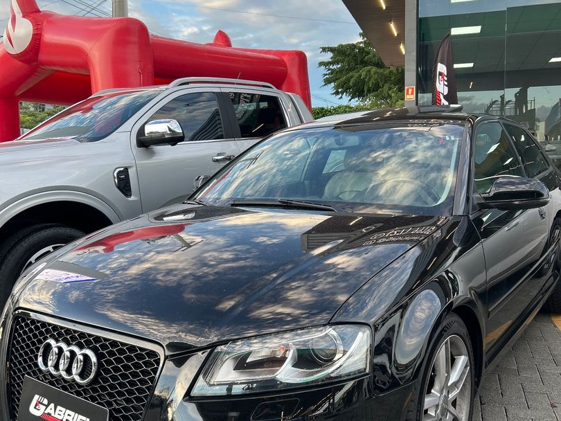 Audi A3 Sport 2.0 16V TFSI S- tronic