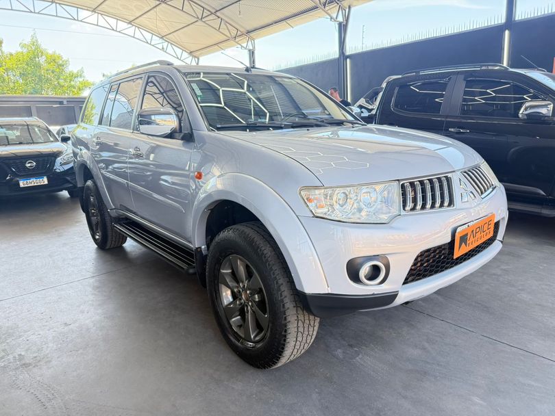 Mitsubishi Pajero DAKAR HPE 3.2 4x4 T.I Dies 5p Aut