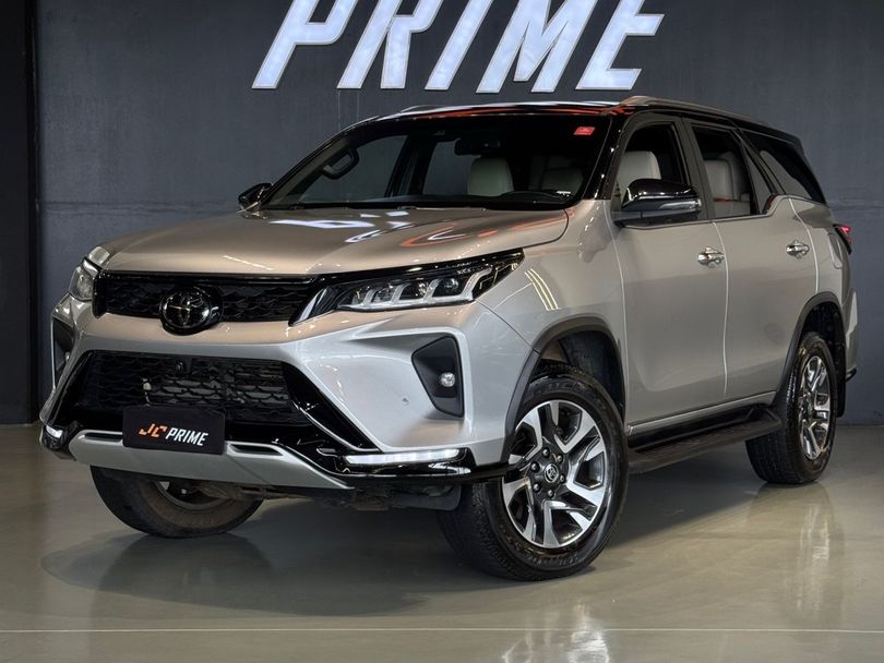 Toyota Hilux SW4 Diamond 2.8 TB 4x4 Die. Aut.