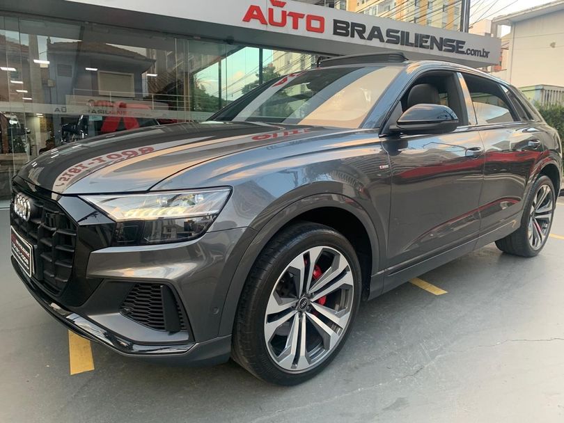 Audi Q8 Perf.Black 3.0 TFSI Quat. S-tr/(Híb.)