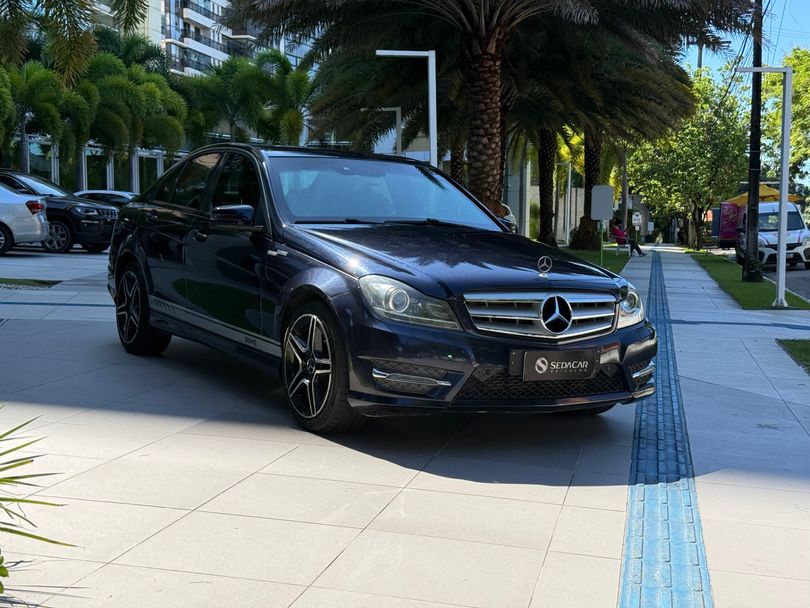 Mercedes C-200 CGI Avantgarde 1.8 16V 184cv Aut.
