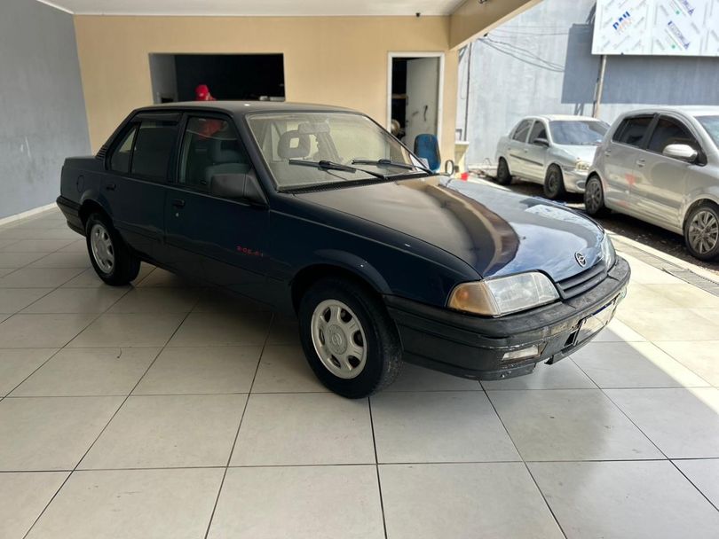 Chevrolet Monza GL 2.0 EFI/SL/L/650/Club/Barc.2e4p