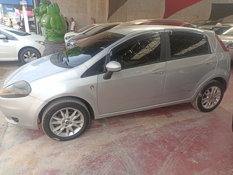 Fiat Punto ATTRACTIVE 1.4 Fire Flex 8V 5p