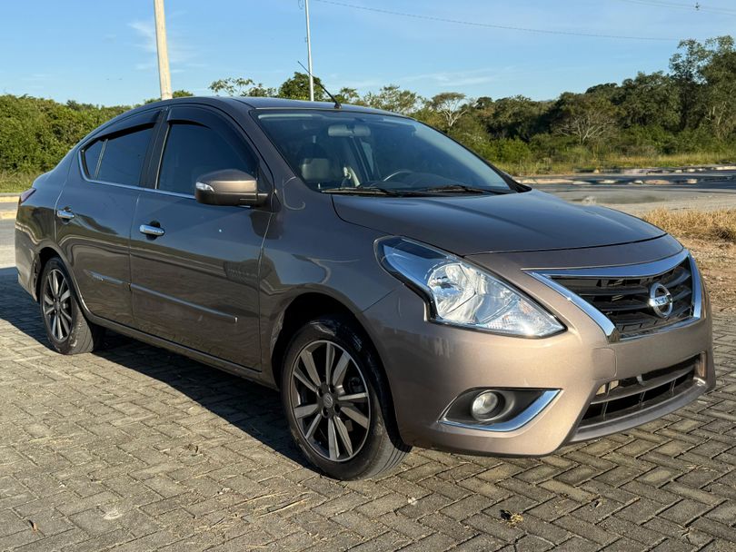 Nissan VERSA SL 1.6 16V FlexStart 4p Aut.