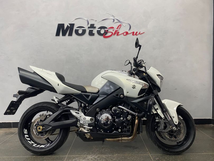 SUZUKI GSX 1300 B-KING