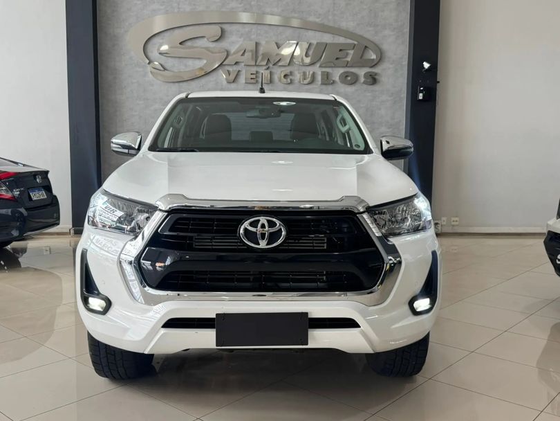 Toyota 2.8 D-4D TURBO DIESEL CD SRV 4X4 AUTOMÁTICO