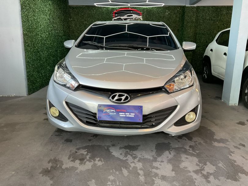 HYUNDAI 1.6 COMFORT PLUS 16V FLEX 4P MANUAL