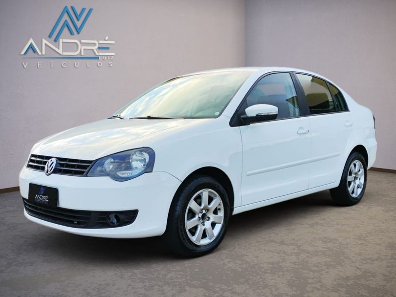 VolksWagen Polo Sedan 1.6 Mi Total Flex 8V 4p