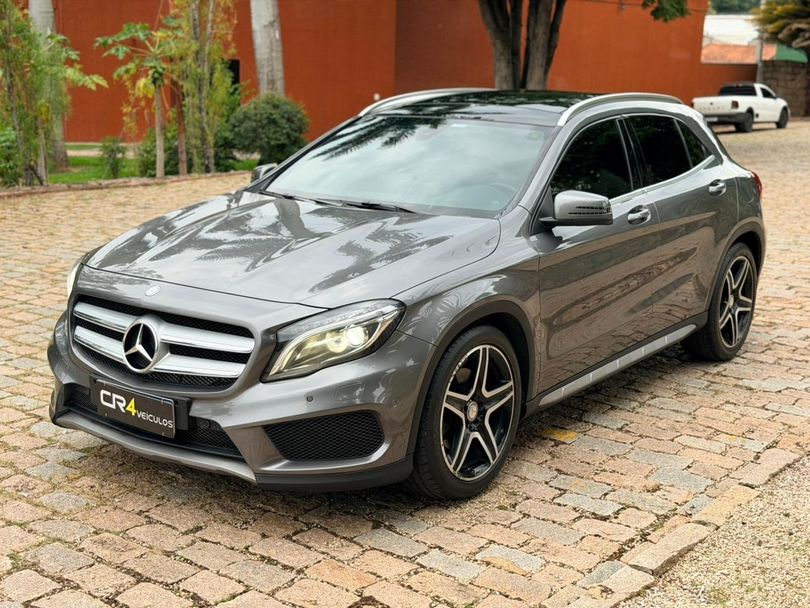Mercedes GLA 250 Sport 2.0 TB 16V 4x4 211cv Aut.