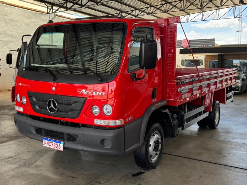 MERCEDES-BENZ Accelo 815 2p (diesel) (E5)