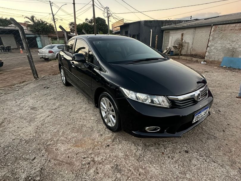 Honda Civic Sedan LXS 1.8/1.8 Flex 16V Mec. 4p