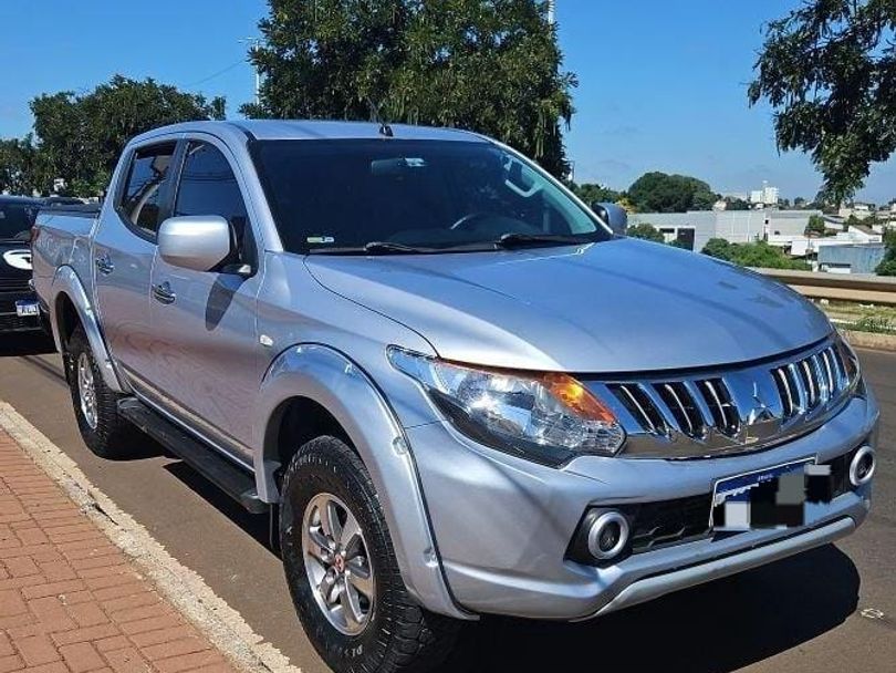 Mitsubishi L200 Tri. Outdo. GLS 2.4 CD 4x4 Die. Aut