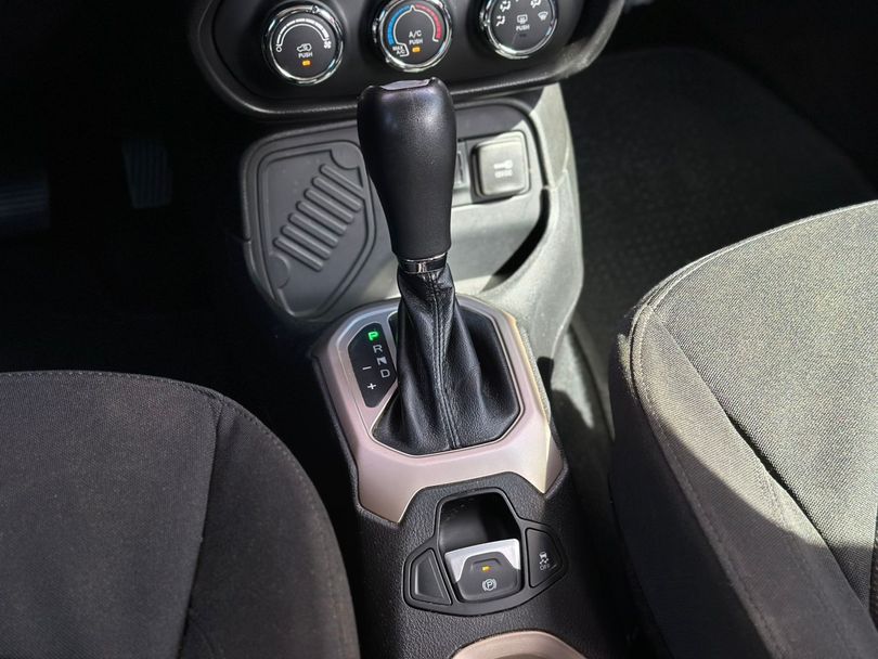 Jeep Renegade 1.8 4x2 Flex 16V Aut.