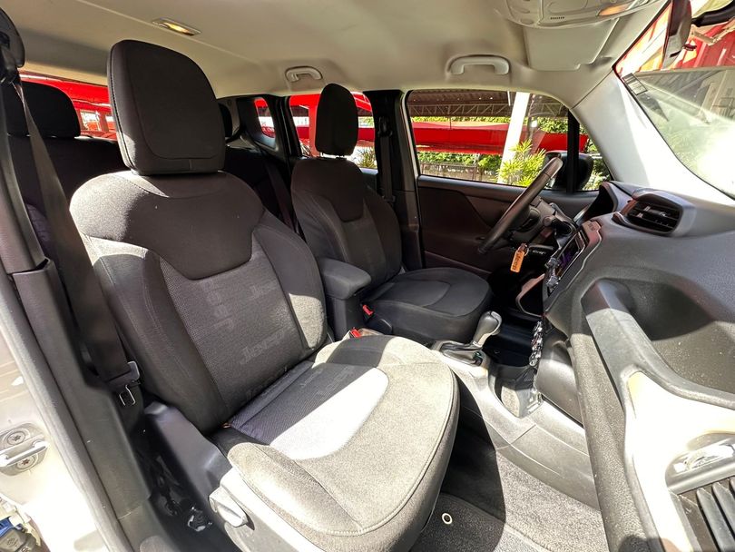 Jeep Renegade 1.8 4x2 Flex 16V Aut.