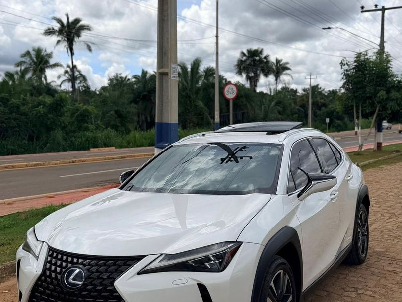 Lexus UX-250h Dynamic 2.0 16V Aut. (Híbrido)