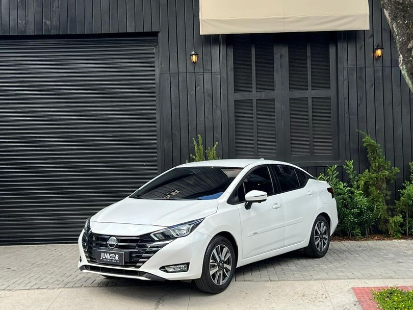 Nissan VERSA Advance 1.6 16V Flex Aut.