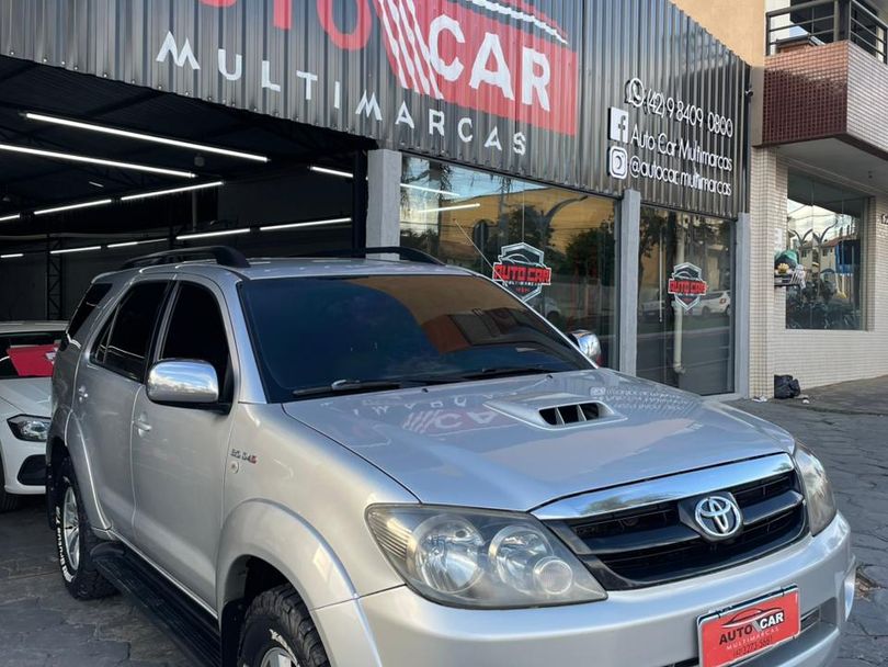 Toyota Hilux SW4 SR D4-D 4x4 3.0 TDI Dies. Aut