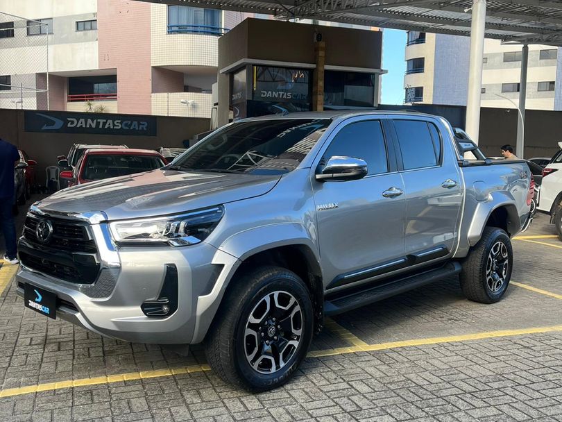 Toyota Hilux CD SRX Plus 4x4 2.8 TDI Die. Aut.