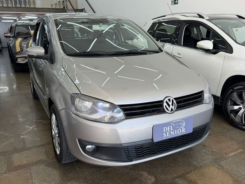VolksWagen Fox 1.6 Mi Total Flex 8V 5p