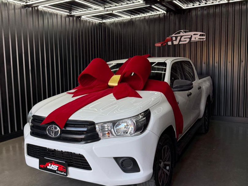 Toyota Hilux CD 4x4 2.8 Diesel Mec.