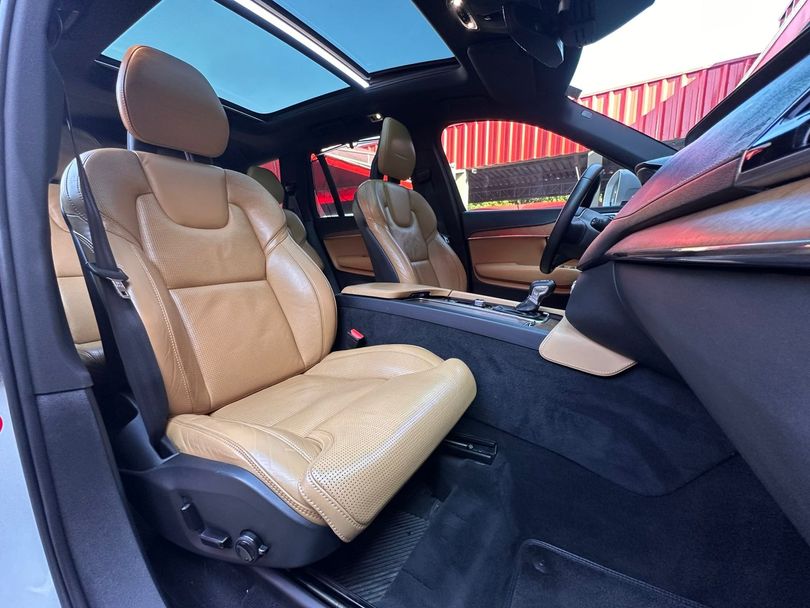 Volvo XC 90 T-6 INSCRIPTION 2.0 320CV 5p