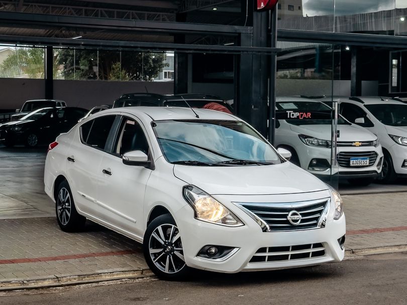 Nissan VERSA UNIQUE 1.6 16V FlexStart 4p Aut.