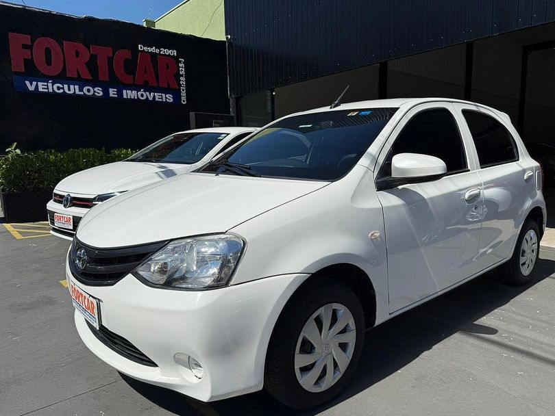 Toyota ETIOS X 1.3 Flex 16V 5p Aut.