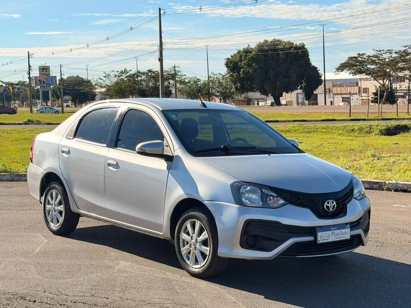 Toyota ETIOS X Plus Sedan 1.5 Flex 16V 4p Aut.