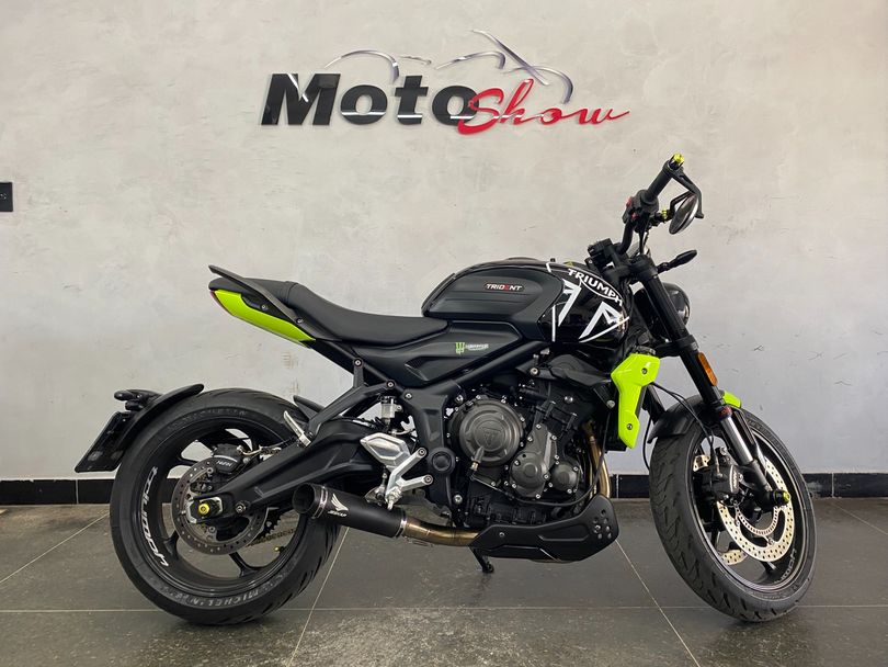 TRIUMPH TRIDENT 660