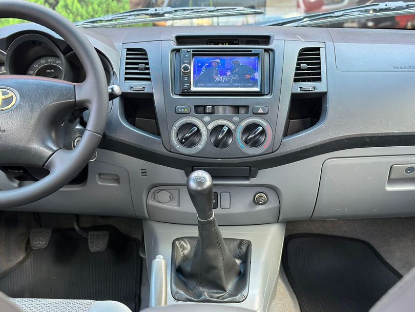 Toyota Hilux CD SR 4x2 2.7 16V/2.7 Flex Mec.