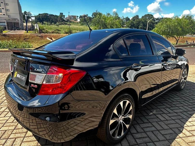Honda Civic Sedan LXR 2.0 Flexone 16V Aut. 4p