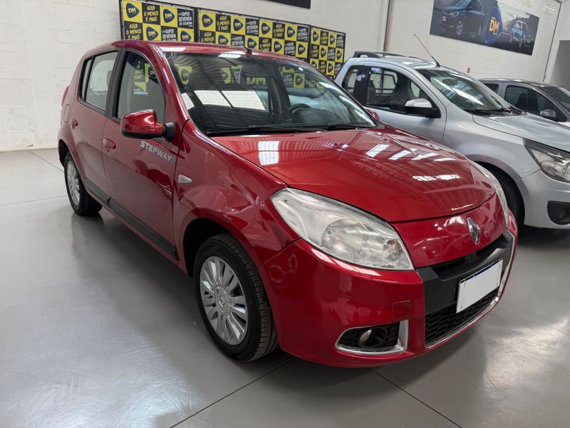 Renault SANDERO STEPWAY Hi-Flex 1.6 16V 5p Aut.