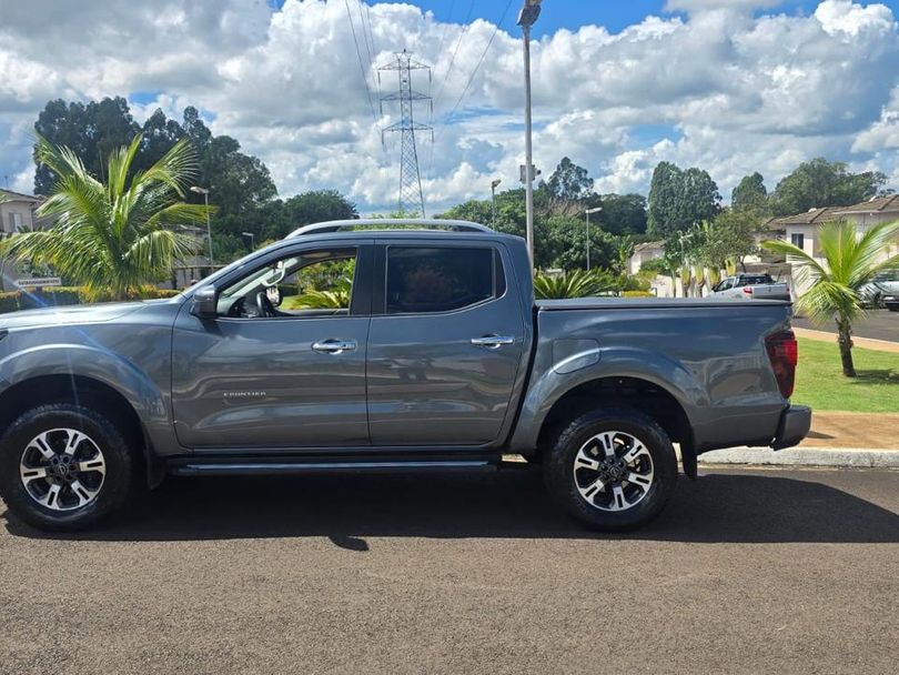 Nissan Frontier XE CD 4x4 2.3 Bi-TB Diesel Aut.