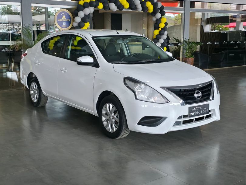 Nissan VERSA SV 1.6 16V FlexStart 4p Aut.