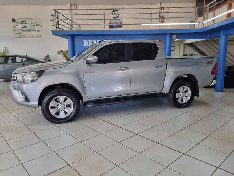 Toyota Hilux CD SRV 4x4 2.8 TDI Diesel Aut.