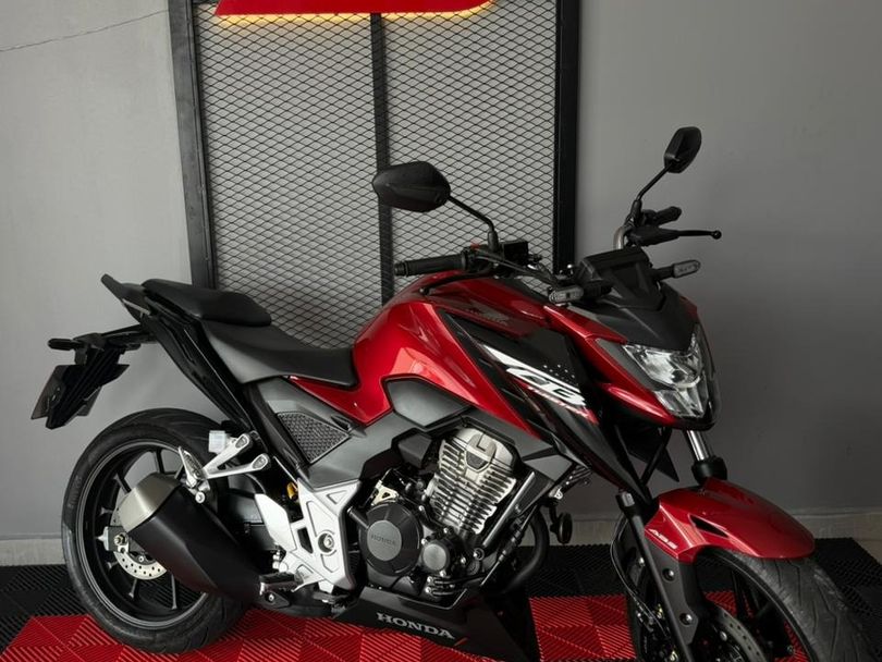 HONDA CB 300F Twister Flex