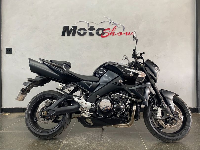 SUZUKI GSX 1300 B-KING
