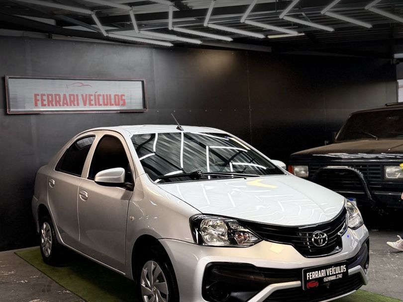 Toyota ETIOS X Plus Sedan 1.5 Flex 16V 4p Aut.