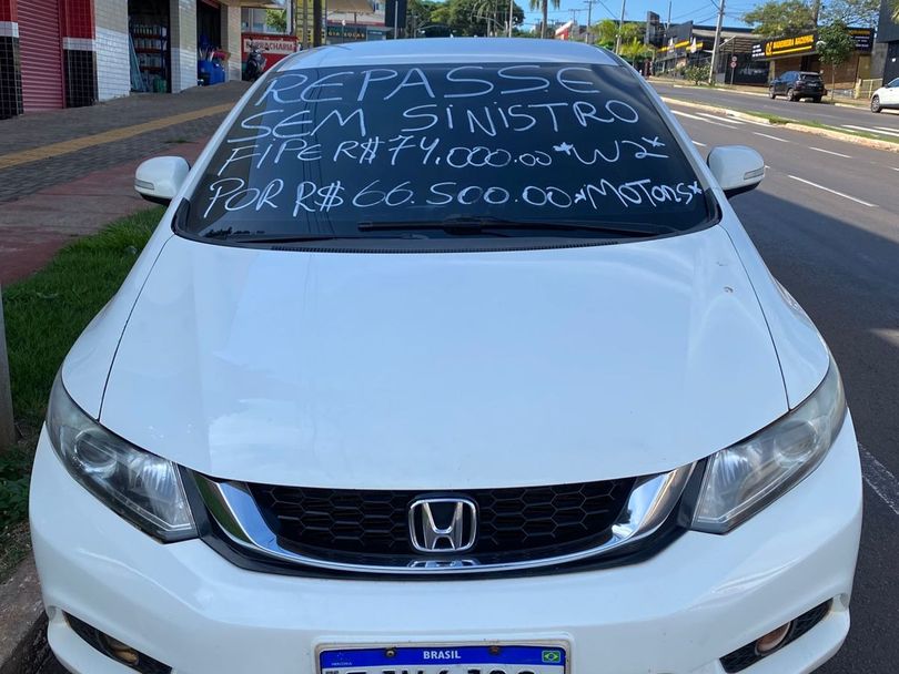 Honda Civic Sedan LXS 1.8/1.8 Flex 16V Aut. 4p