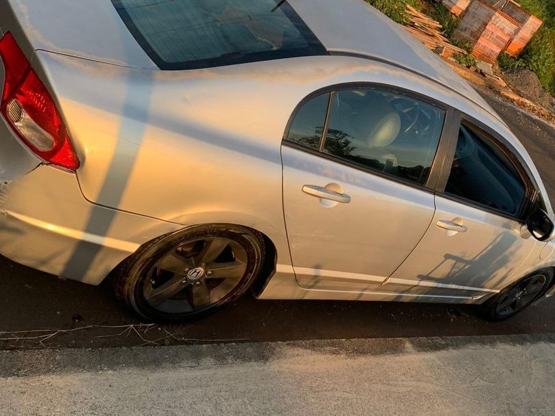 Honda Civic Sedan LXS 1.8/1.8 Flex 16V Aut. 4p